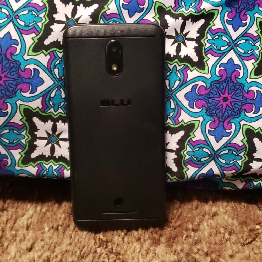 Blu Phone - Picture 2 of 2